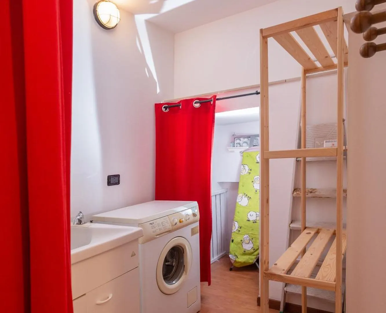 Soft Colors Exclusive Apartment - Navigli District - M2 Milaan