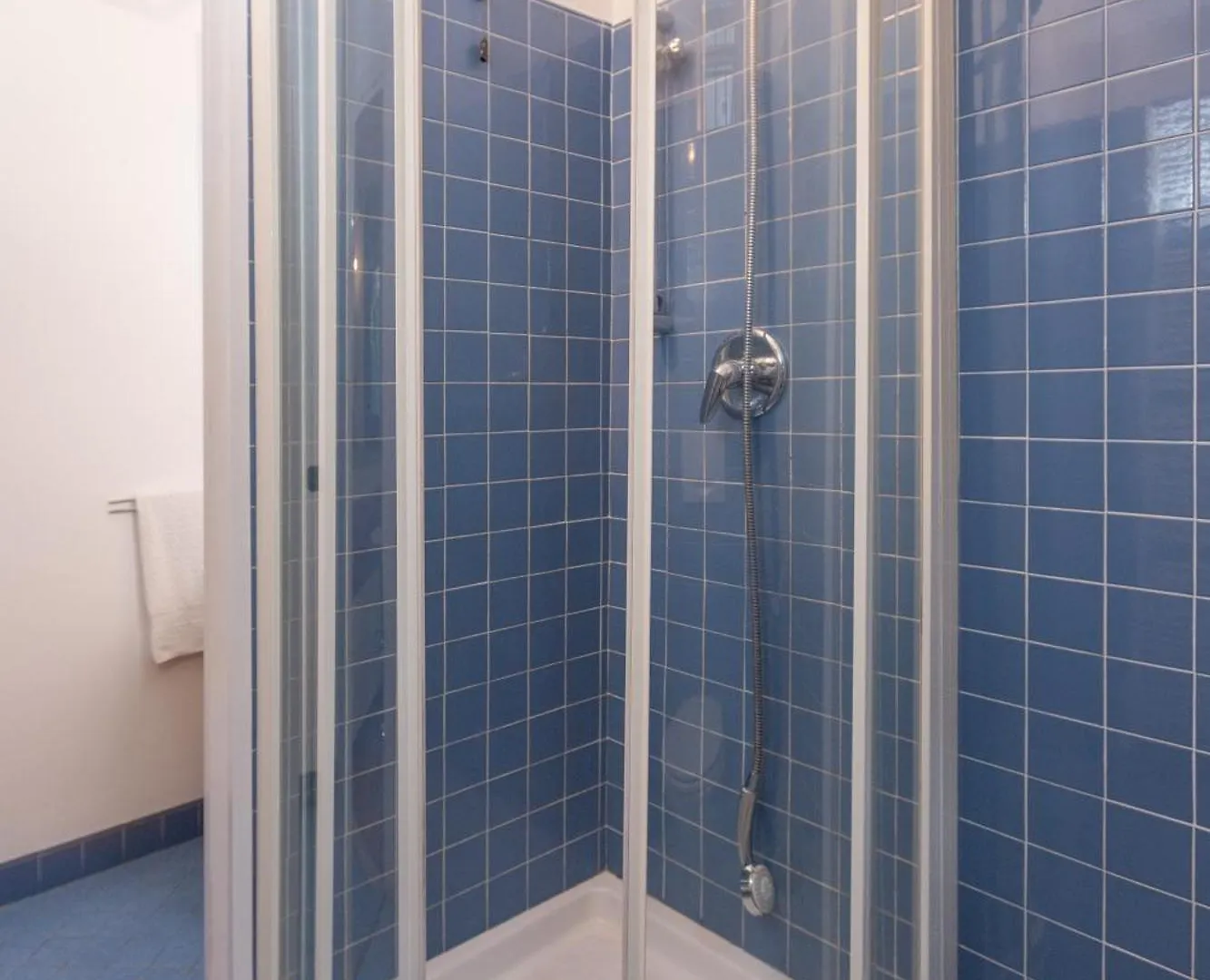 Soft Colors Exclusive Apartment - Navigli District - M2 米兰